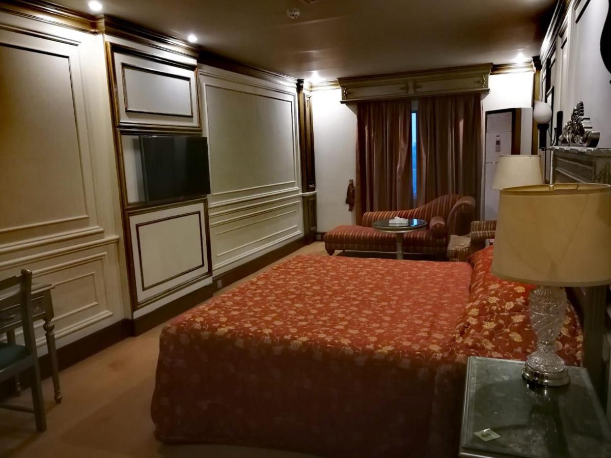 Regency Inn Hotel Lahore Extérieur photo
