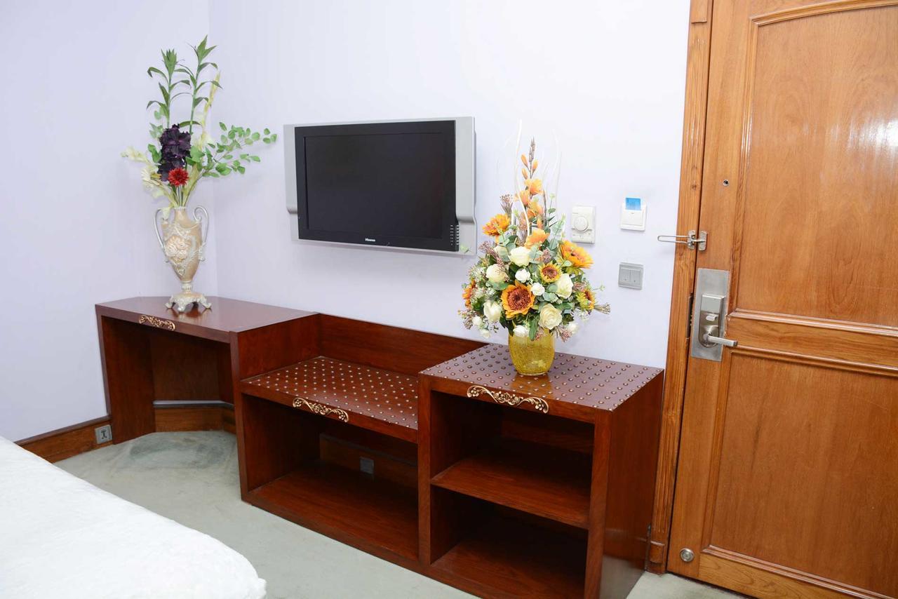 Regency Inn Hotel Lahore Extérieur photo