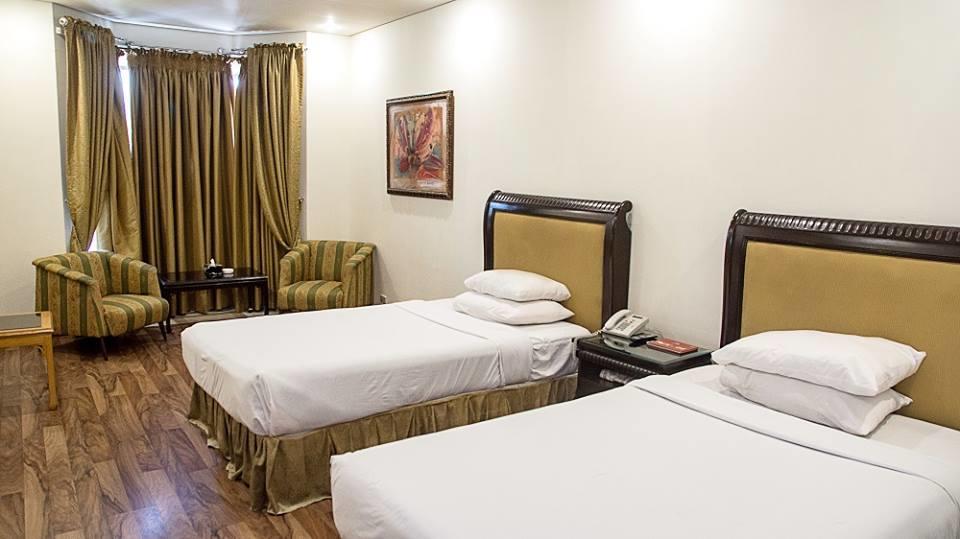 Regency Inn Hotel Lahore Extérieur photo